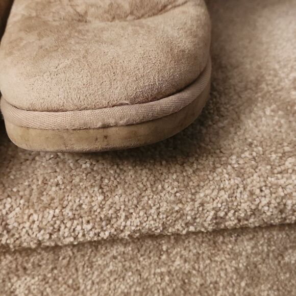 Ugg Classic Short Tan Suede Boots w/ Print "Sundance II" Size 7 - Picture 4 of 12